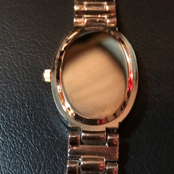 Ladies Watch - Picture 5 of 10